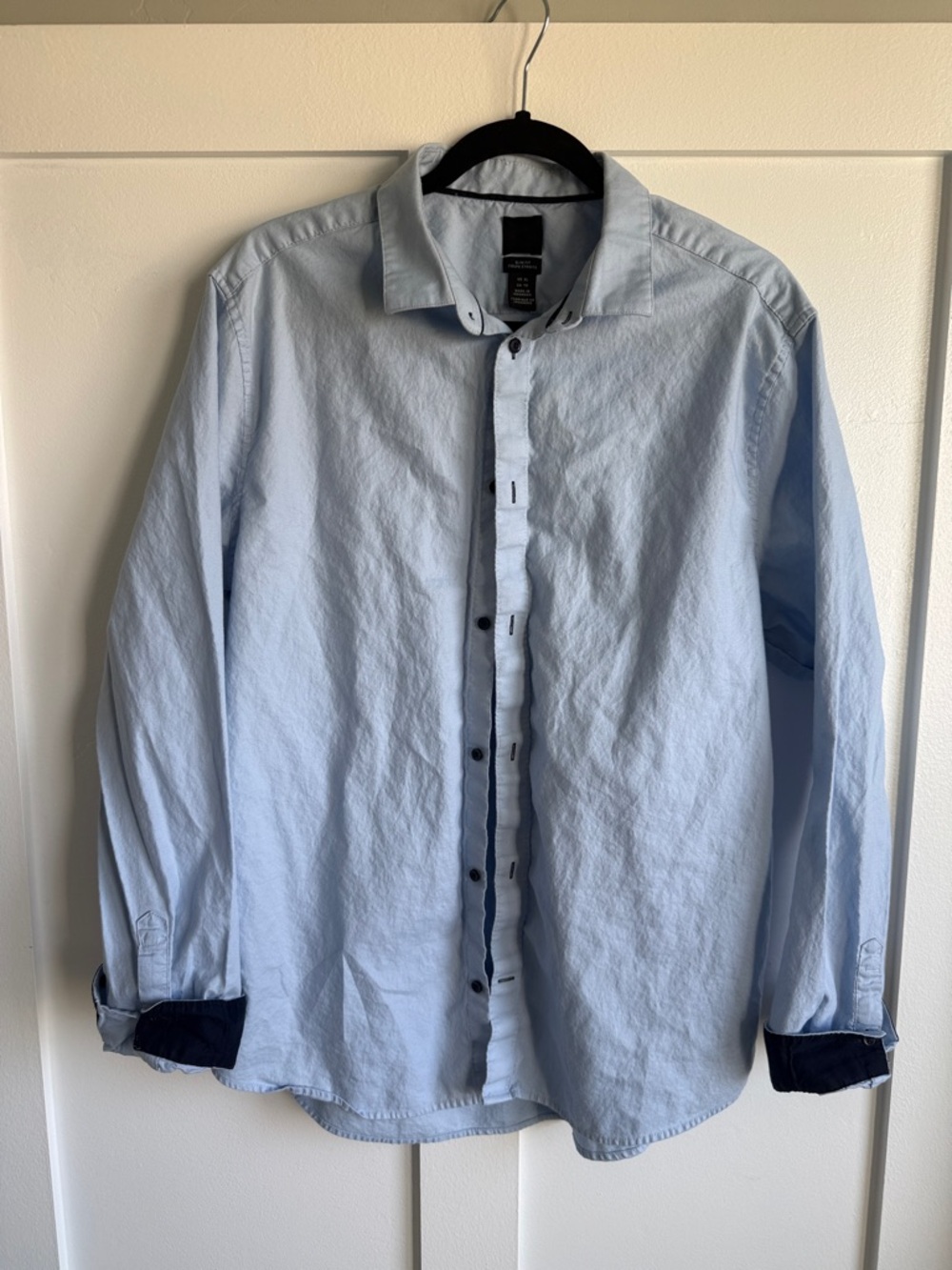 H&M Light Blue Men's Button-Down Shirt with Dark Cuff Detail